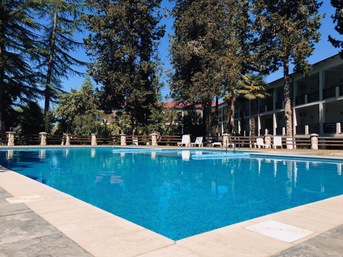 Heliopark Gora Bagrata Hotel Sukhumi Exterior foto