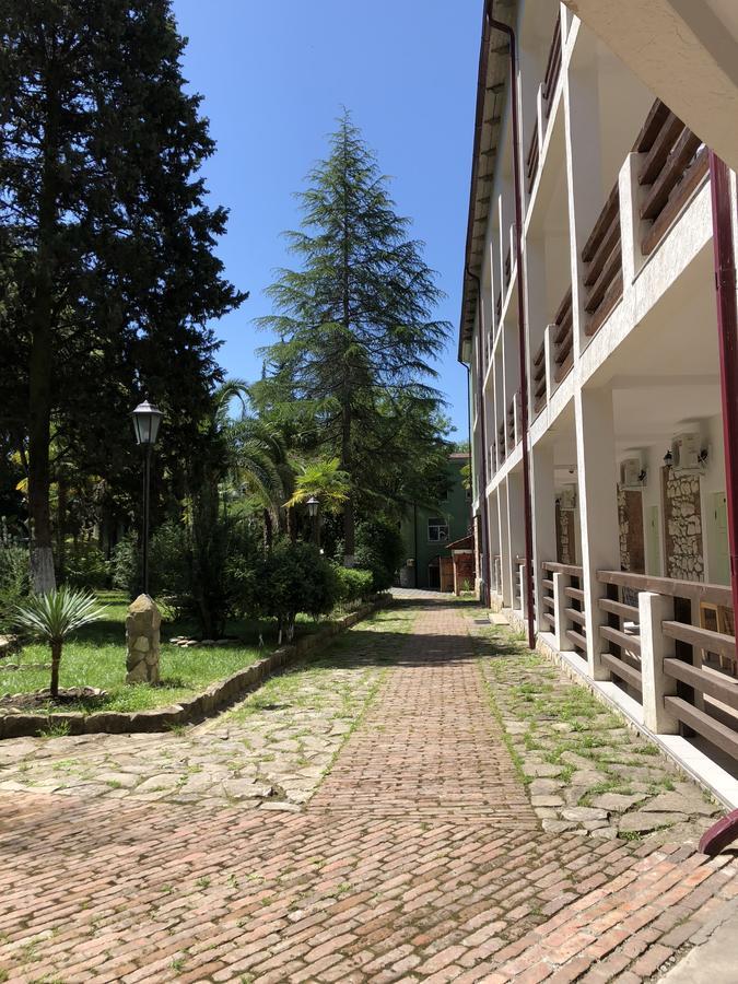 Heliopark Gora Bagrata Hotel Sukhumi Exterior foto