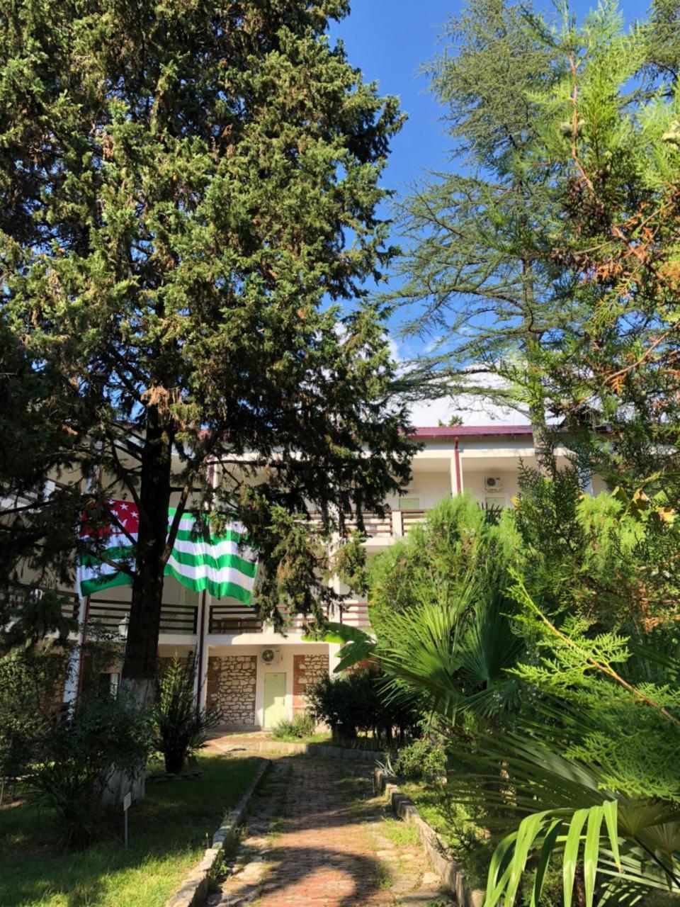 Heliopark Gora Bagrata Hotel Sukhumi Exterior foto
