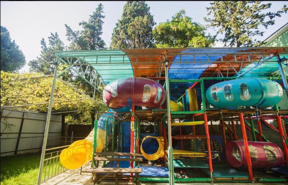 Heliopark Gora Bagrata Hotel Sukhumi Exterior foto
